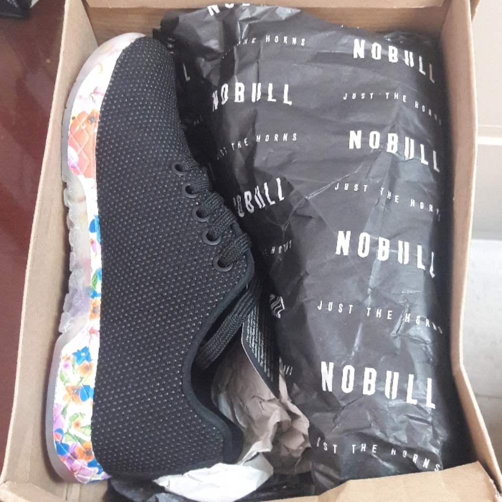 NO BULL Black Daisy Trainer